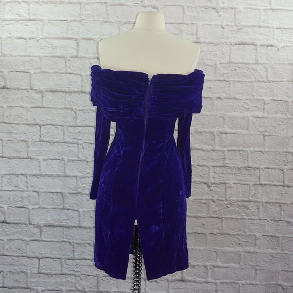 Vintage 80s Crushed Velvet Off Shoulder Dress - Picture 3 of 11